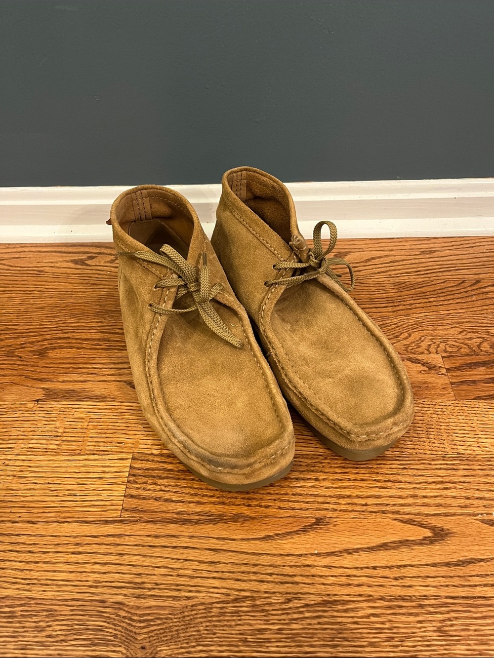 Classic Clarks Originals men's chukka boots Size 12